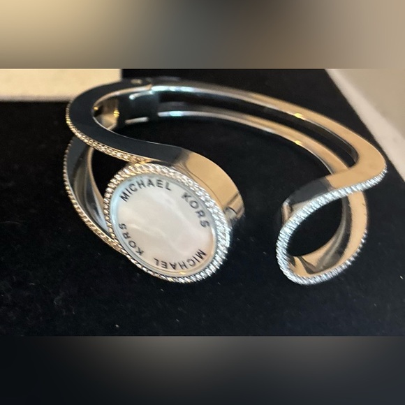 Michael Kors Access Activity Tracker. Programmable to Android and Apple.